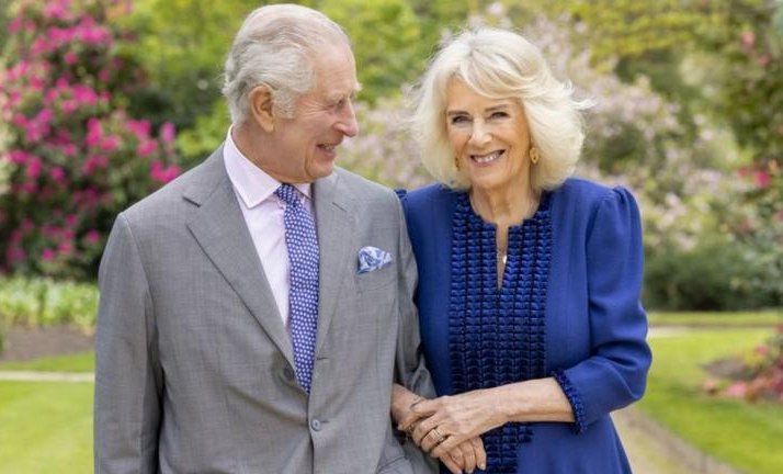 Rey Carlos III regresa a la actividad pública tras mostrar avances en su tratamiento contra el cáncer